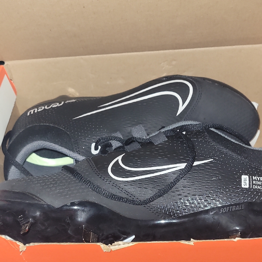 Nike Baseball CLEATS NIB